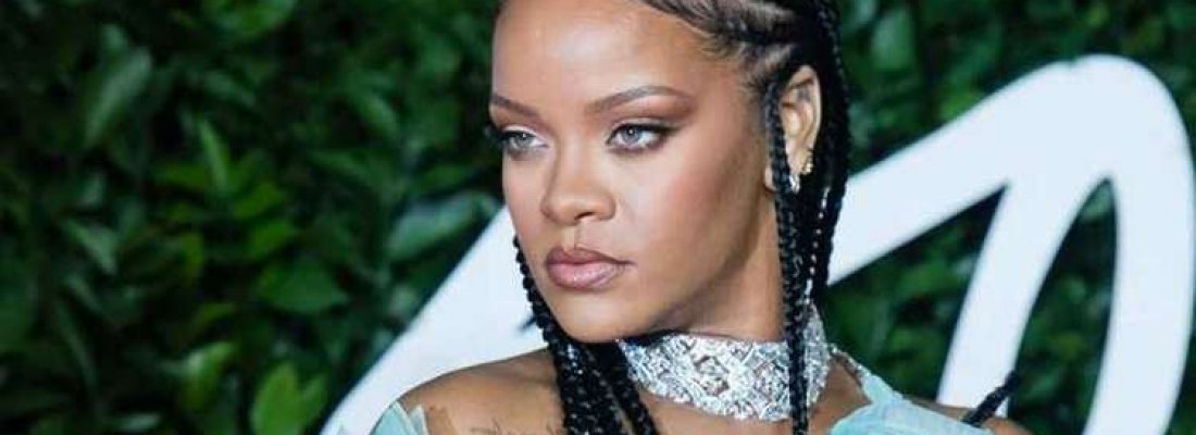 Rihanna é vista em gravação em Nova Iorque, e fãs especulam retorno da cantora