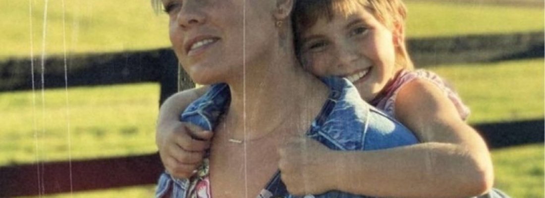 Pink lança novo single com surpresa!