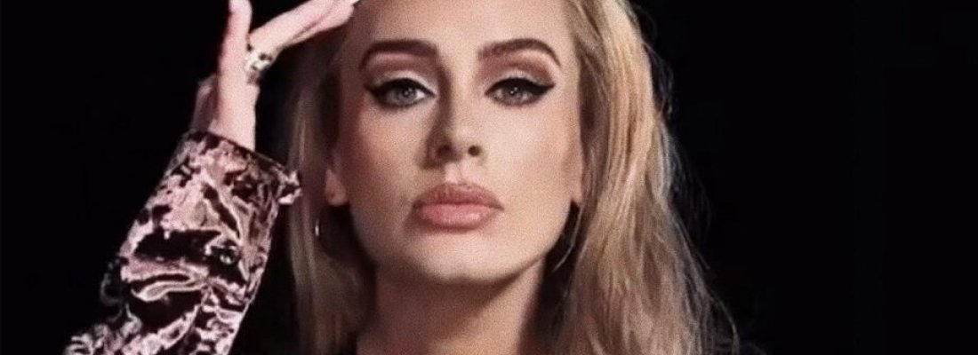 Adele foi eleita a artista feminina com álbuns mais vendidos do século no Reino Unido