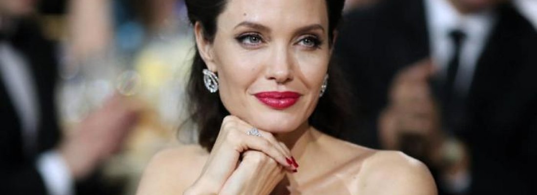 Angelina Jolie quer retirar o nome de Brad Pitt das certidões de nascimento dos filhos adotivos.