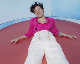 Confirmado: Harry Styles vem ao Brasil em 2022