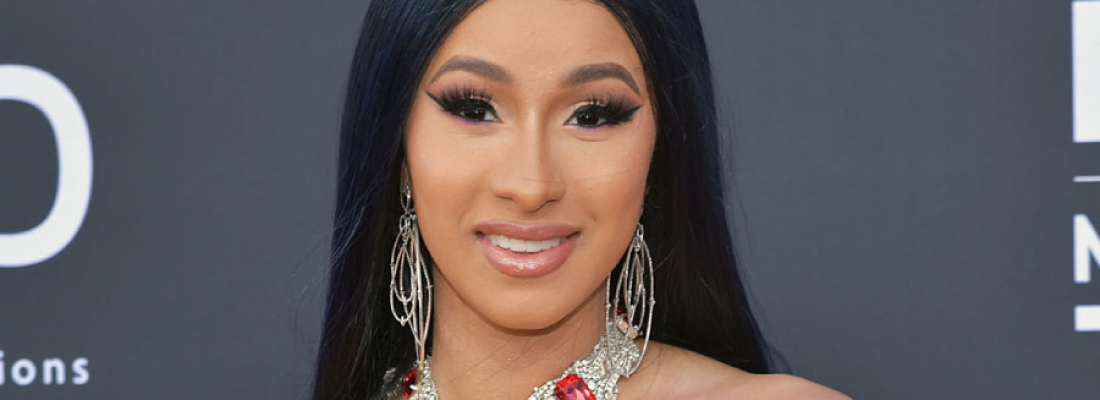 Cardi B se torna primeira rapper feminina a ficar 200 semanas nas paradas da Billboard