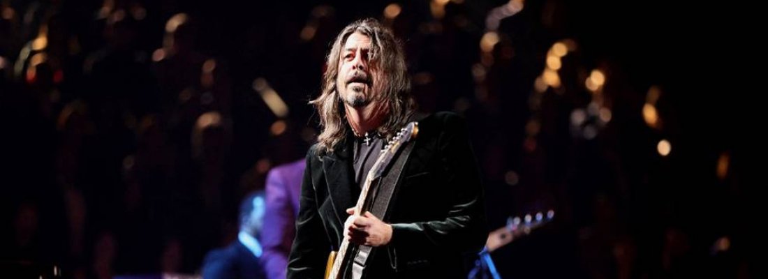 Foo Fighters anuncia continuação sem Taylor Hawkins em declaração oficial