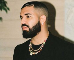 Drake iguala marca que pertencia aos Beatles