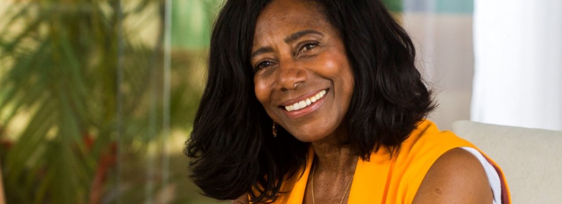 Glória Maria revela que se reencontrou com “a maior paixão” de sua vida após cirurgia no cérebro.