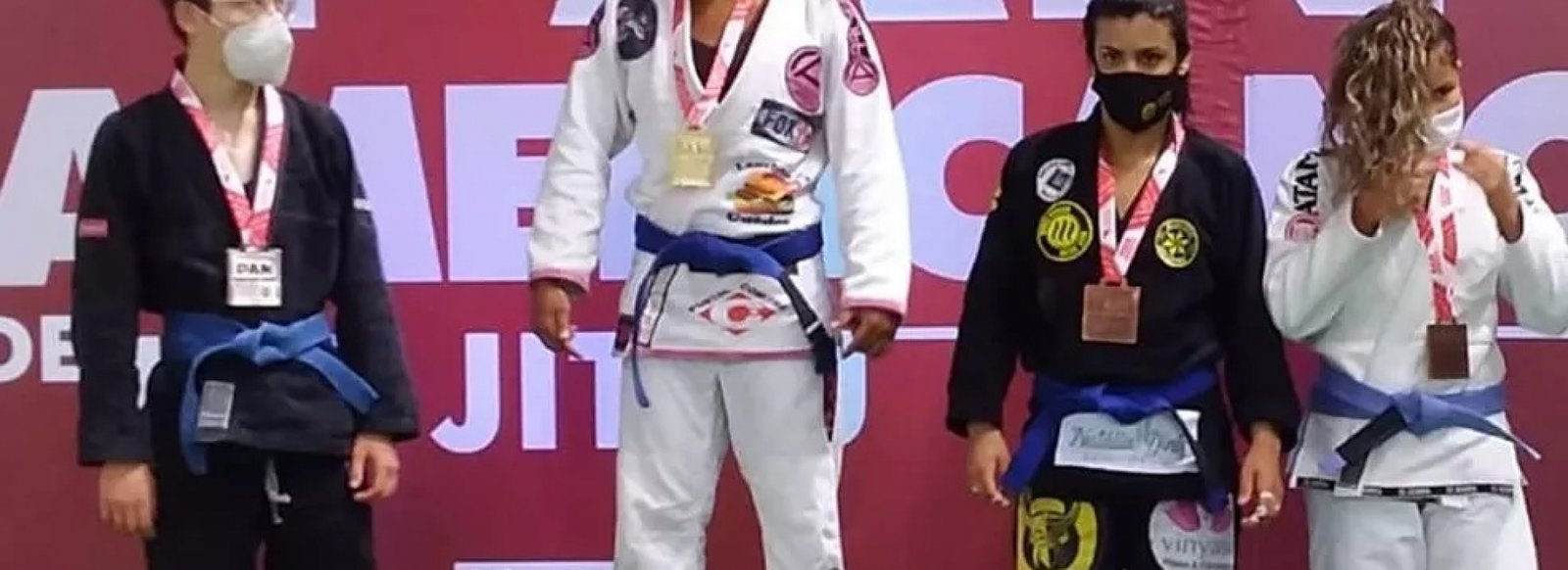 Lutadora de apenas 17 anos fatura o PanAmericano de Jiujitsu Rádio