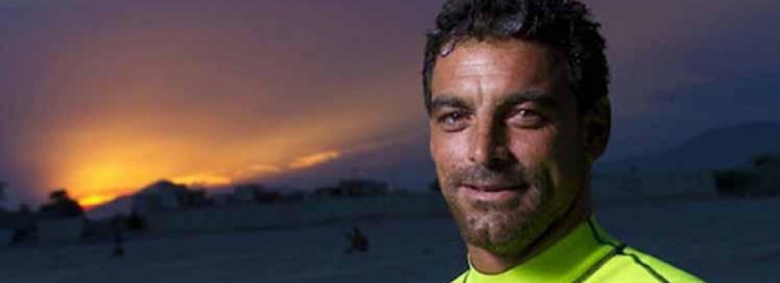 Surfista, Bicampeão, Léo Neves é enterrado em Saquarema.