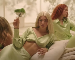 Lorde lança clipe do novo single, “Mood Ring”