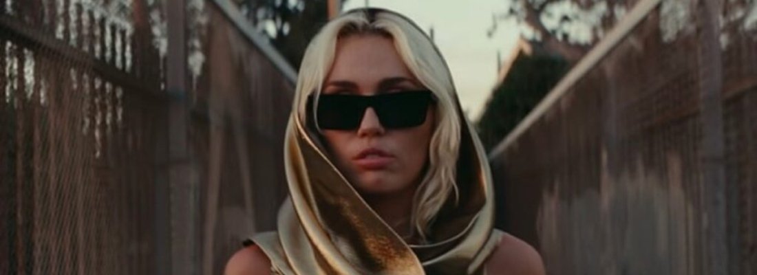 Miley Cyrus quebra recorde com o hit “Flowers” e alcança Mariah Carey na Billboard Hot 100