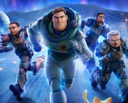Revelado novo pôster de “Lightyear”, a animação que contará a origem do astronauta de “Toy Story”